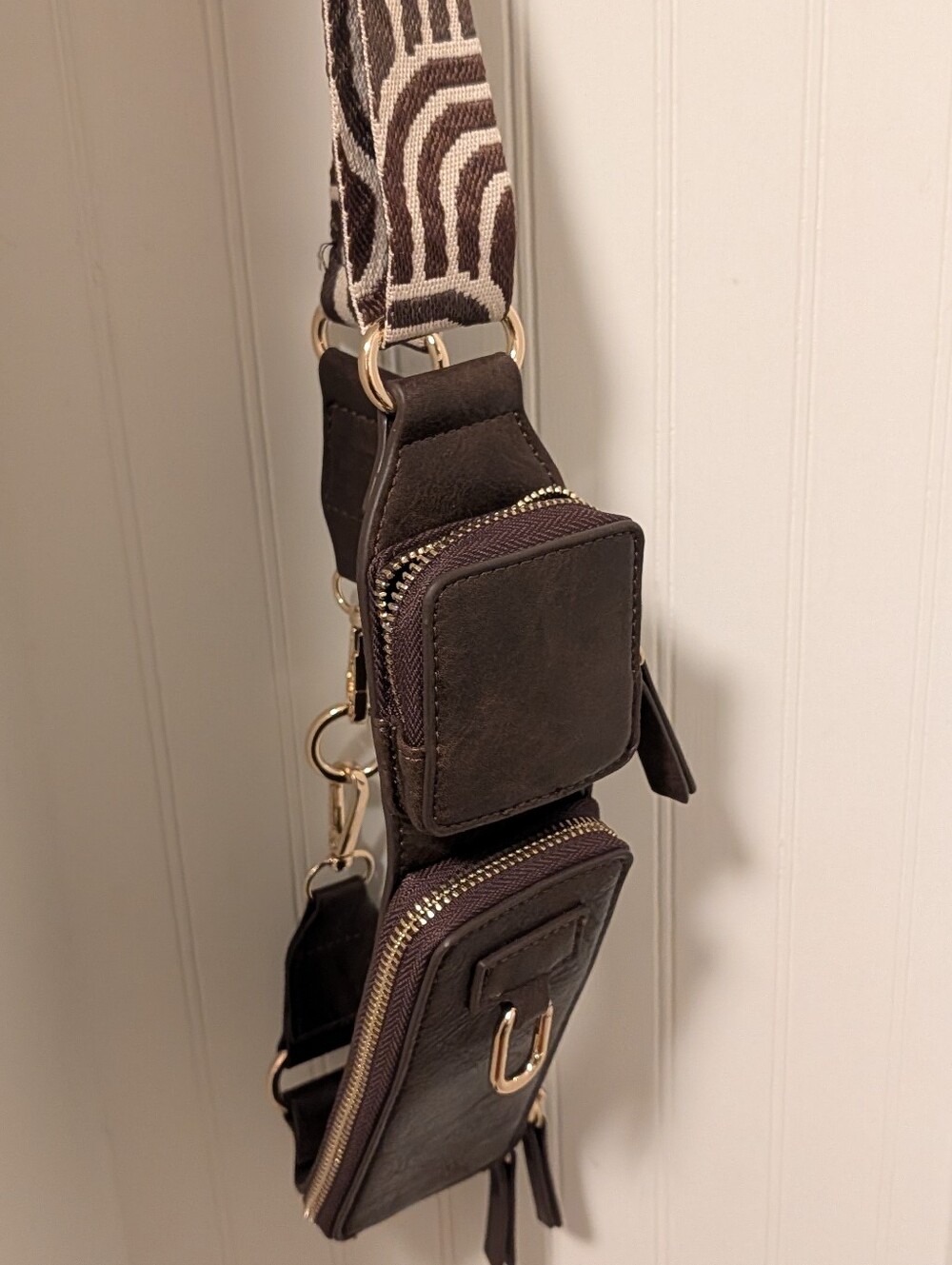 Women's Men's Brown Leather Crossbody Utility Bag with Adjustable Strap